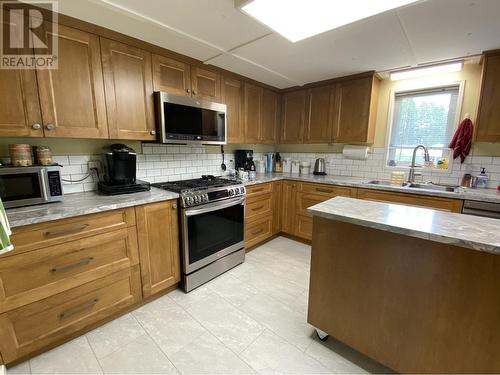 9661 97 C Highway, Merritt, BC - Indoor Photo Showing Kitchen With Double Sink