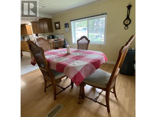 9661 97 C Highway, Merritt, BC - Indoor Photo Showing Dining Room