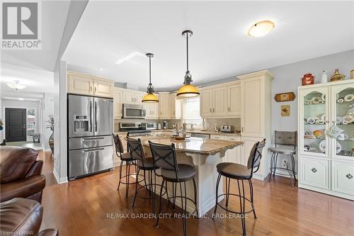 27 - 70 Elmwood Avenue, Welland (772 - Broadway), ON - Indoor Photo Showing Kitchen With Upgraded Kitchen