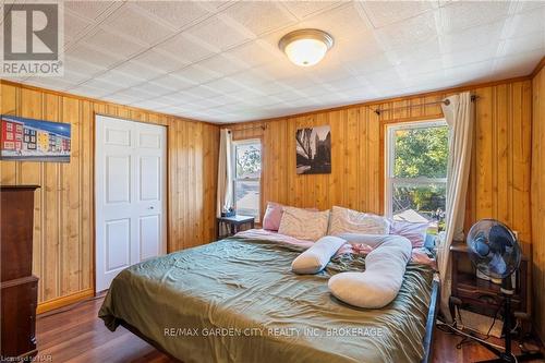 75 Crowland Avenue, Welland (773 - Lincoln/Crowland), ON - Indoor Photo Showing Bedroom