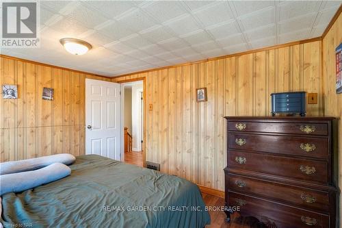 75 Crowland Avenue, Welland (773 - Lincoln/Crowland), ON - Indoor Photo Showing Bedroom