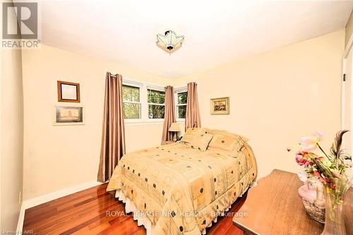 1340 Pelham Street Street, Pelham (662 - Fonthill), ON - Indoor Photo Showing Bedroom