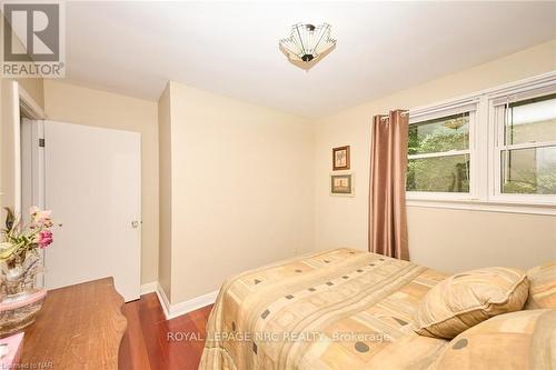 1340 Pelham Street Street, Pelham (662 - Fonthill), ON - Indoor Photo Showing Bedroom