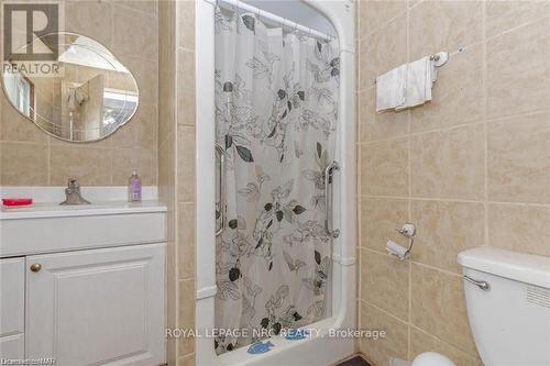 5292 Bridge Street, Niagara Falls (211 - Cherrywood), ON - Indoor Photo Showing Bathroom