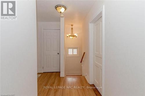 5292 Bridge Street, Niagara Falls (211 - Cherrywood), ON - Indoor Photo Showing Other Room