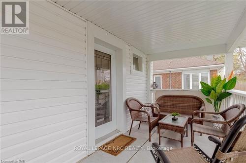 5292 Bridge Street, Niagara Falls (211 - Cherrywood), ON - Outdoor With Exterior