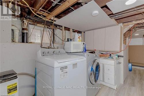 5292 Bridge Street, Niagara Falls (211 - Cherrywood), ON - Indoor Photo Showing Laundry Room