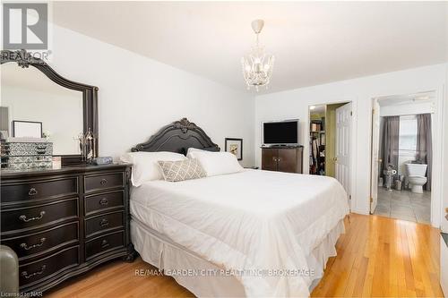 1 Shaver Road, St. Catharines (462 - Rykert/Vansickle), ON - Indoor Photo Showing Bedroom