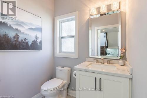 20 Jubilee Drive, St. Catharines (444 - Carlton/Bunting), ON - Indoor Photo Showing Bathroom