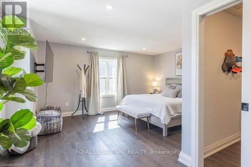 20 Jubilee Drive, St. Catharines (444 - Carlton/Bunting), ON - Indoor Photo Showing Bedroom