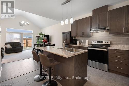 23 Cosmopolitan, St. Catharines (444 - Carlton/Bunting), ON - Indoor Photo Showing Kitchen With Double Sink With Upgraded Kitchen