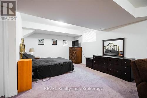 23 Cosmopolitan, St. Catharines (444 - Carlton/Bunting), ON - Indoor Photo Showing Bedroom