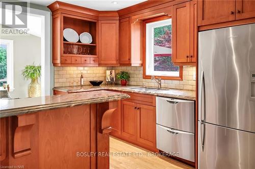 14443 Niagara River Parkway, Niagara-On-The-Lake (106 - Queenston), ON - Indoor Photo Showing Kitchen