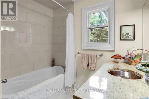 14443 Niagara River Parkway, Niagara-On-The-Lake (106 - Queenston), ON - Indoor Photo Showing Bathroom