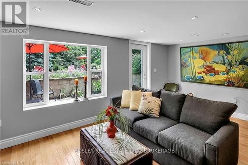 14443 Niagara River Parkway, Niagara-On-The-Lake (106 - Queenston), ON - Indoor Photo Showing Living Room