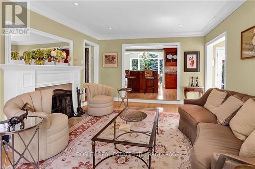 14443 Niagara River Parkway, Niagara-On-The-Lake (106 - Queenston), ON - Indoor Photo Showing Living Room With Fireplace