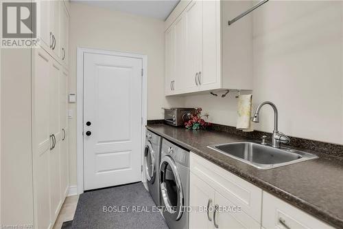 Th 9 - 678 Line 2 Road, Niagara-On-The-Lake (108 - Virgil), ON - Indoor Photo Showing Laundry Room