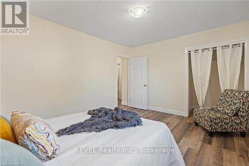 2 - 71 Hagey Avenue, Fort Erie (332 - Central), ON - Indoor Photo Showing Bedroom