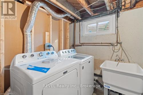 2 - 71 Hagey Avenue, Fort Erie (332 - Central), ON - Indoor Photo Showing Laundry Room