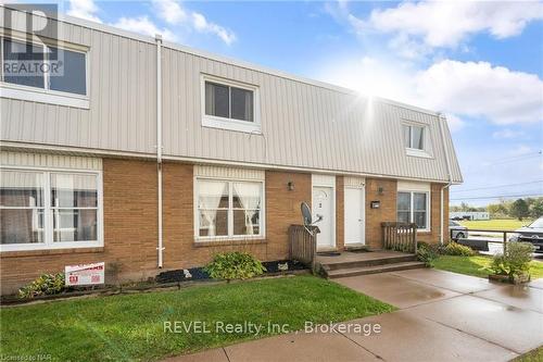 2 - 71 Hagey Avenue, Fort Erie (332 - Central), ON - Outdoor