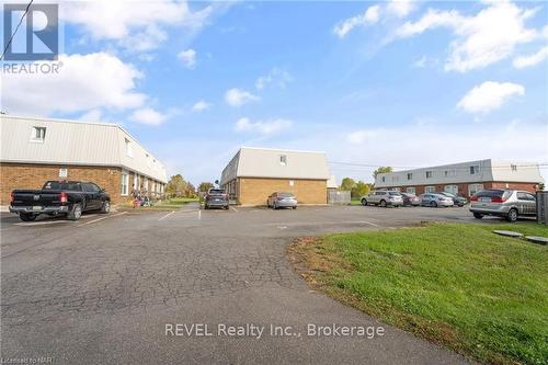 2 - 71 Hagey Avenue, Fort Erie (332 - Central), ON - Outdoor