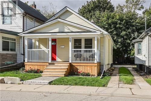 15 Jones Street, St. Catharines (451 - Downtown), ON - Outdoor With Deck Patio Veranda With Facade