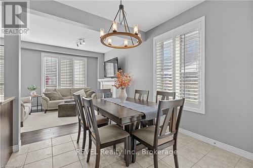 17 - 380 Lake Street, Grimsby (540 - Grimsby Beach), ON - Indoor Photo Showing Dining Room