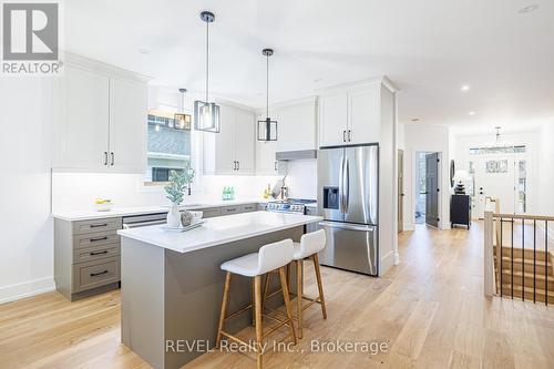 3747 Dominion Road, Fort Erie (335 - Ridgeway), ON - Indoor Photo Showing Kitchen With Upgraded Kitchen