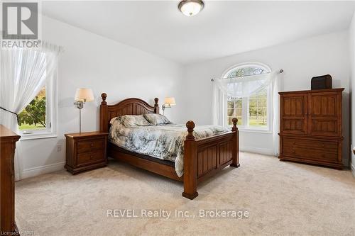 7904 Netherby Road, Niagara Falls (873 - Bethel), ON - Indoor Photo Showing Bedroom