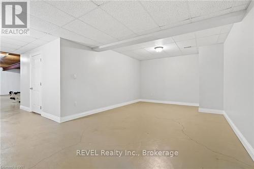 7904 Netherby Road, Niagara Falls (873 - Bethel), ON - Indoor Photo Showing Other Room