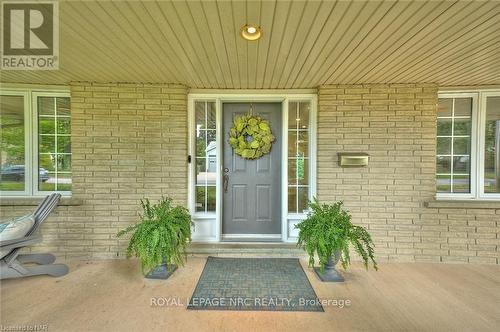 3378 Saint Patrick Avenue, Niagara Falls (206 - Stamford), ON - Outdoor With Deck Patio Veranda