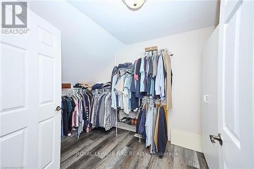 3378 Saint Patrick Avenue, Niagara Falls (206 - Stamford), ON - Indoor With Storage