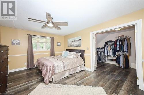 3378 Saint Patrick Avenue, Niagara Falls (206 - Stamford), ON - Indoor Photo Showing Bedroom