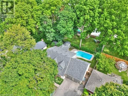 3378 Saint Patrick Avenue, Niagara Falls (206 - Stamford), ON - Outdoor With In Ground Pool