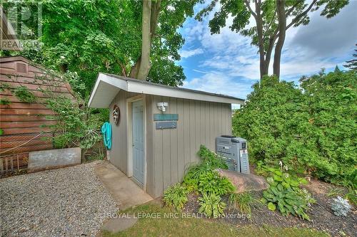 3378 Saint Patrick Avenue, Niagara Falls (206 - Stamford), ON - Outdoor