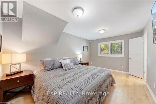 62 Wakil Drive, St. Catharines (461 - Glendale/Glenridge), ON - Indoor Photo Showing Bedroom