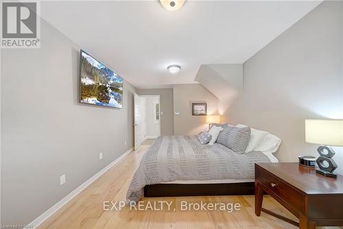 62 Wakil Drive, St. Catharines (461 - Glendale/Glenridge), ON - Indoor Photo Showing Bedroom