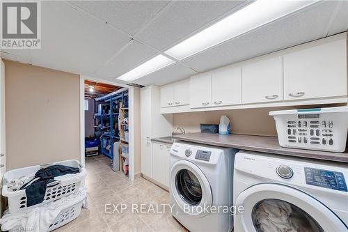 62 Wakil Drive, St. Catharines (461 - Glendale/Glenridge), ON - Indoor Photo Showing Laundry Room