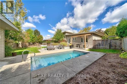 62 Wakil Drive, St. Catharines (461 - Glendale/Glenridge), ON - Outdoor With In Ground Pool With Deck Patio Veranda With Backyard