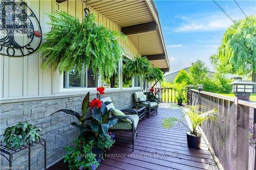 1711 Dominion Rd Road, Fort Erie (334 - Crescent Park), ON - Outdoor With Deck Patio Veranda With Exterior