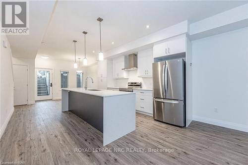 47 Lily Lane, Guelph (Clairfields), ON - Indoor Photo Showing Kitchen With Stainless Steel Kitchen With Upgraded Kitchen