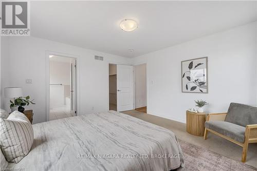 7864 Seabiscuit Drive, Niagara Falls (213 - Ascot), ON - Indoor Photo Showing Bedroom