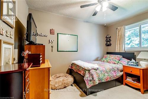 4118 Chippawa Parkway, Niagara Falls (223 - Chippawa), ON - Indoor Photo Showing Bedroom