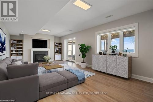 755 Lakeshore Road, Fort Erie (333 - Lakeshore), ON - Indoor Photo Showing Living Room With Fireplace