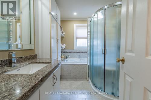 4 Mississauga Road, St. Catharines (437 - Lakeshore), ON - Indoor Photo Showing Bathroom