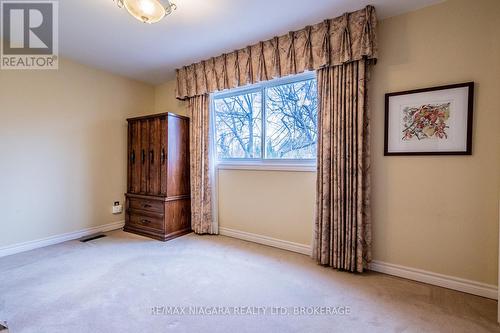 4 Mississauga Road, St. Catharines (437 - Lakeshore), ON - Indoor