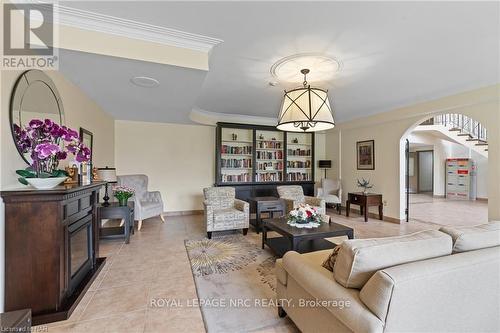 505 - 365 Geneva Street, St. Catharines (446 - Fairview), ON - Indoor Photo Showing Living Room