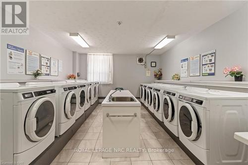 505 - 365 Geneva Street, St. Catharines (446 - Fairview), ON - Indoor Photo Showing Laundry Room