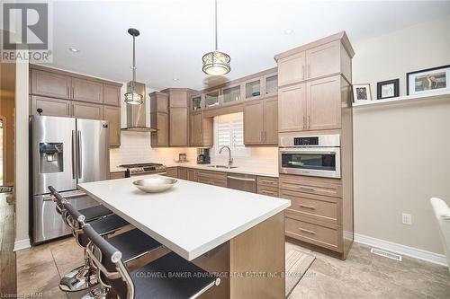 76 Bergenstein Crescent, Pelham (662 - Fonthill), ON - Indoor Photo Showing Kitchen With Upgraded Kitchen