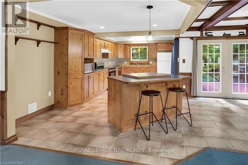 4061 Firelane 13, Port Colborne (874 - Sherkston), ON - Indoor Photo Showing Kitchen